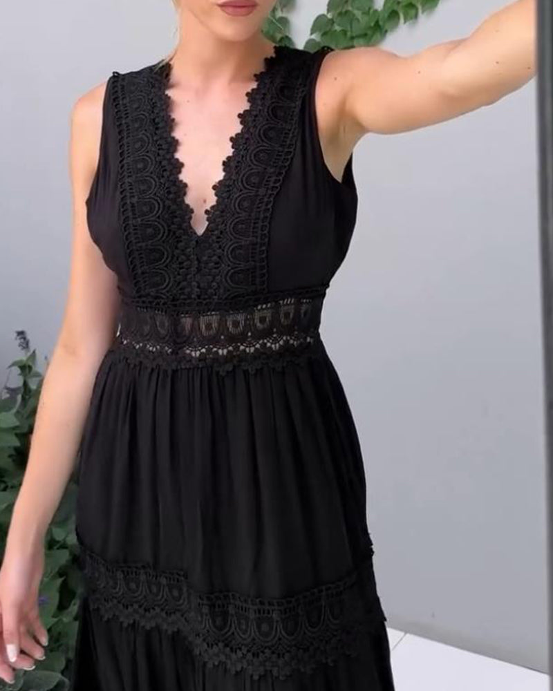 CHARLOTTE | HANDCRAFTED LACE DRESS WITH V-NECKLINE