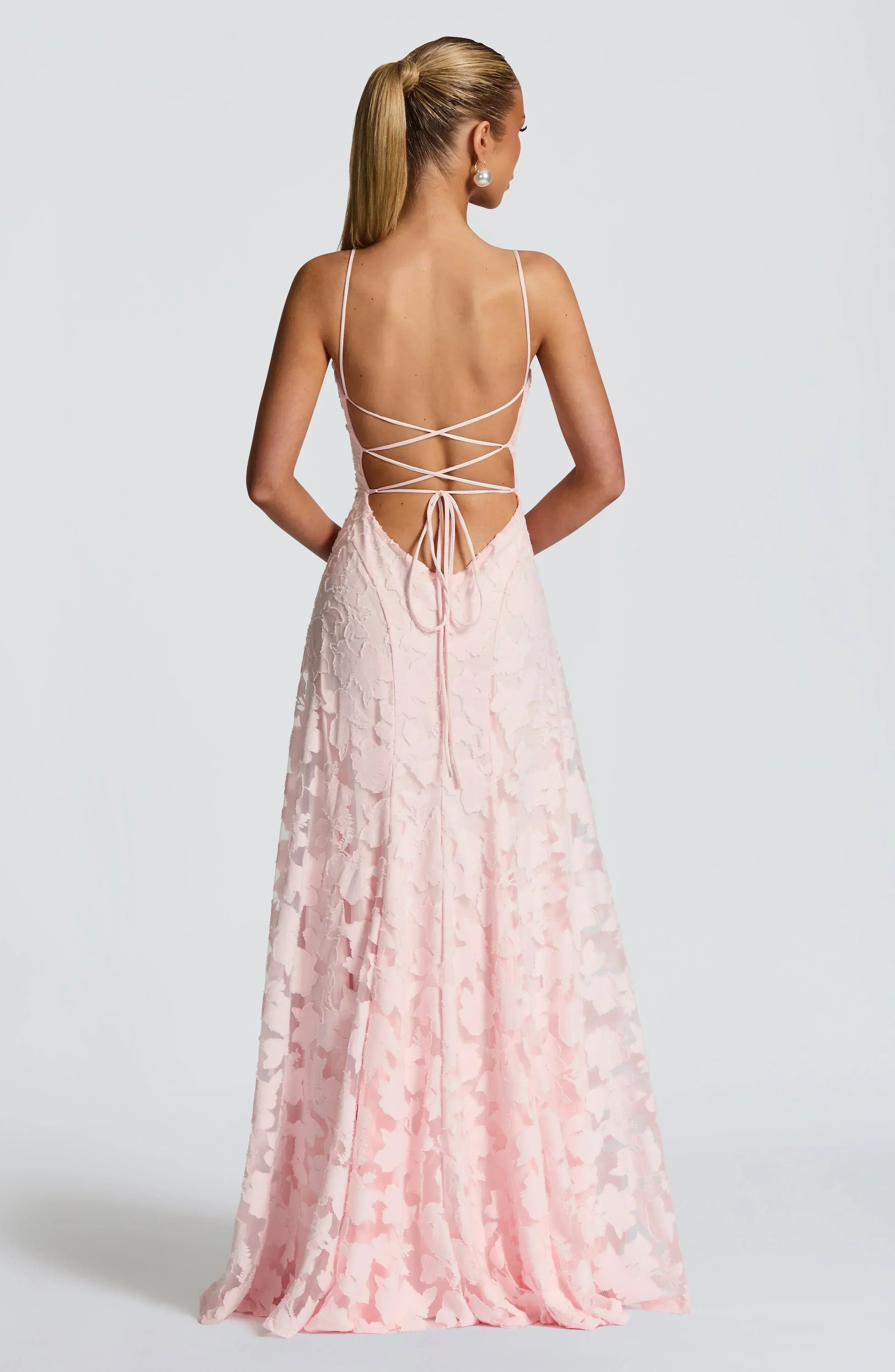 CLARA LÉON | ELEGANT DRESS