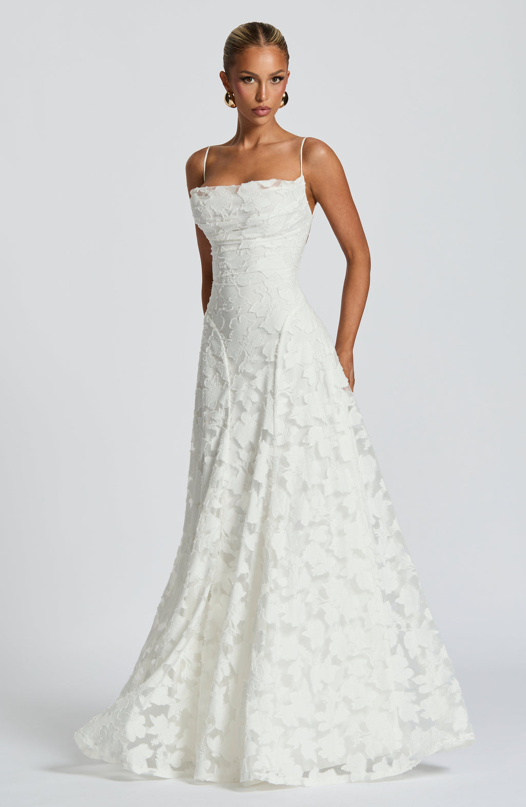CLARA LÉON | ELEGANT DRESS