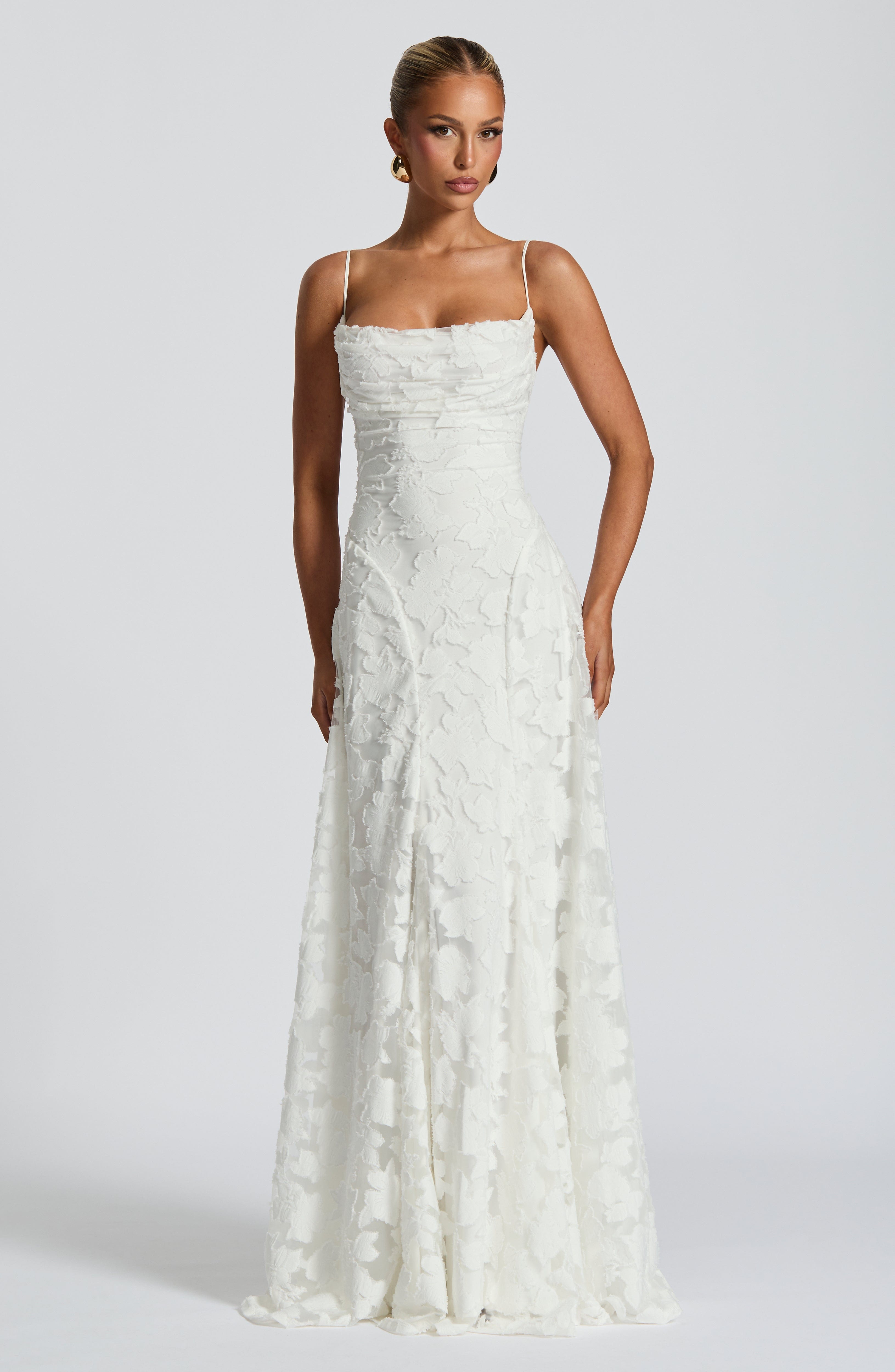 CLARA LÉON | ELEGANT DRESS