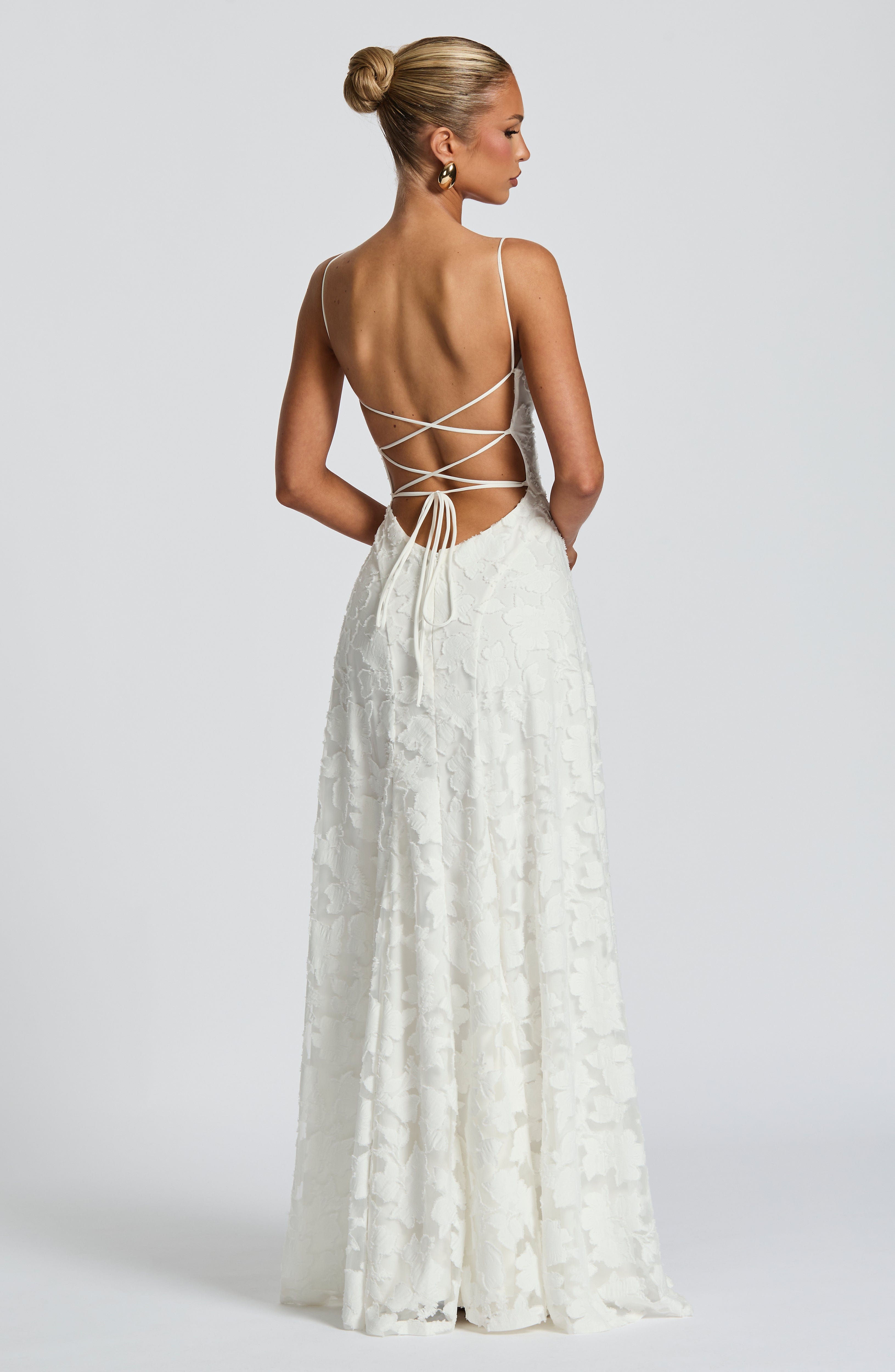 CLARA LÉON | ELEGANT DRESS