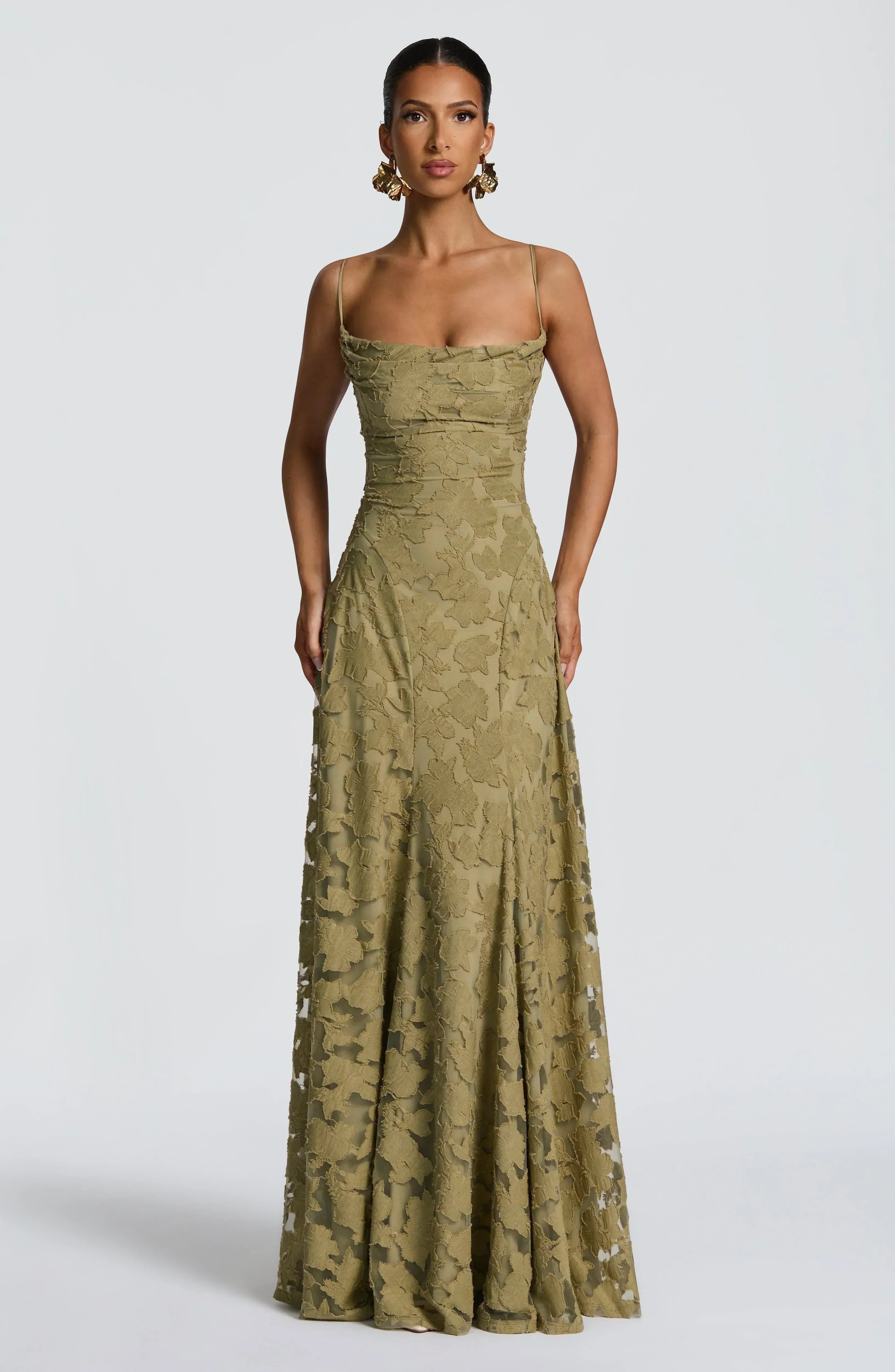 CLARA LÉON | ELEGANT DRESS