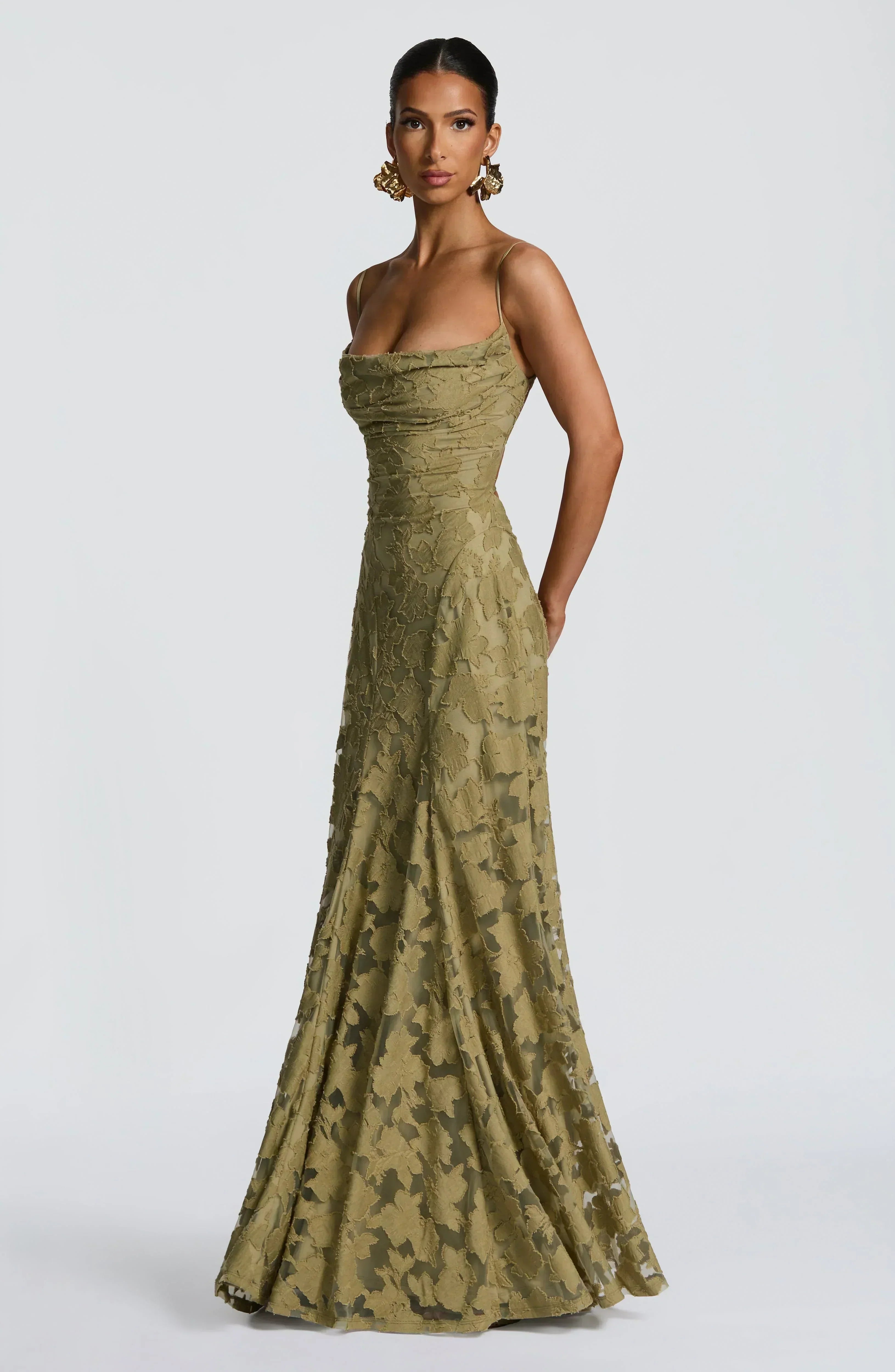 CLARA LÉON | ELEGANT DRESS